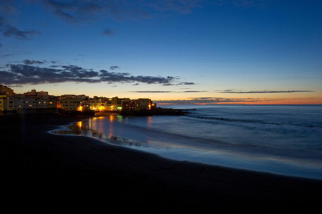 Beach in the evening, Playa Jardin, Puerto de la Cruz, Tenerife, Canary Islands, Spain, Europe