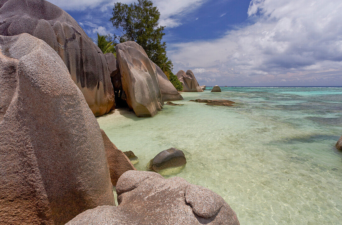 Granite rocks on the beach of Anse Source d'Argent, La Digue, Seychelles, Indian Ocean