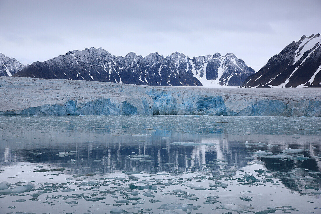 Glacier reflection at Krossford, Spitzbergen, Norway, Europe