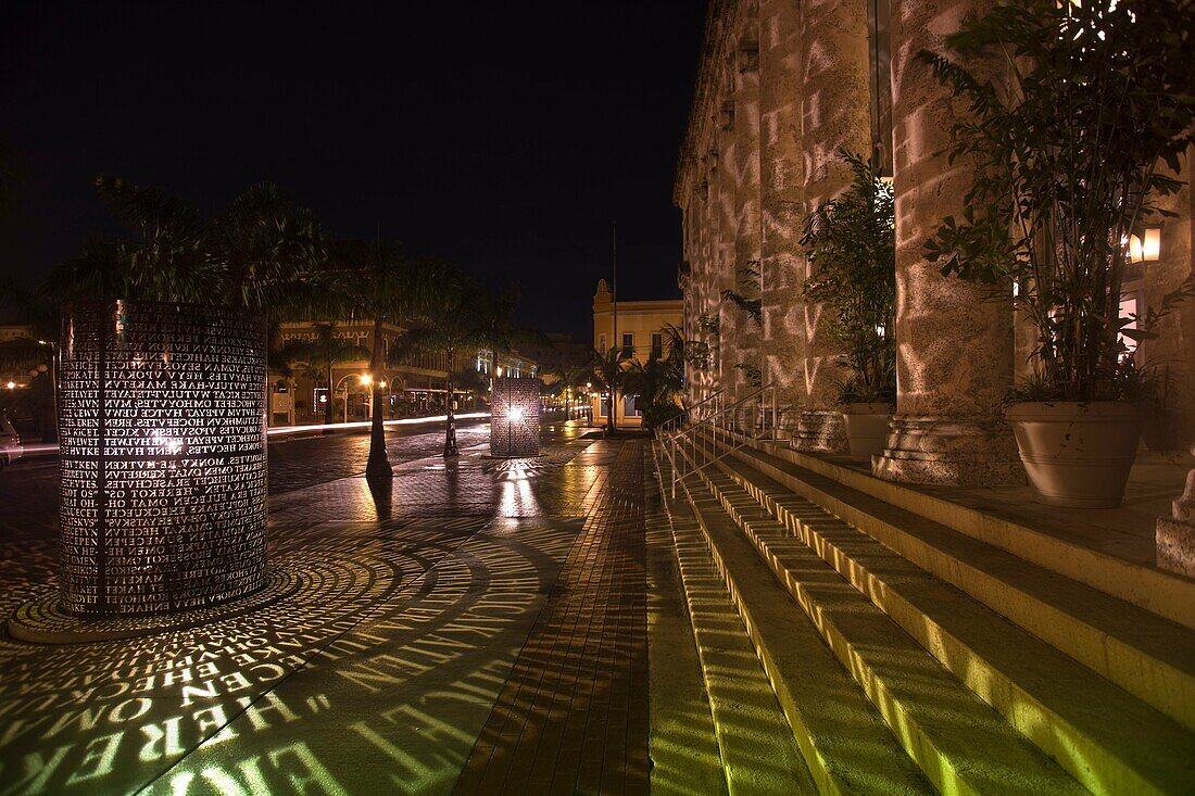 CALOOSAHATCHEE MANUSCRIPTS LIGHT SCULPTURE ART MUSEUM FIRST STREET HISTORIC DISTRICT FORT MYERS FLORIDA USA