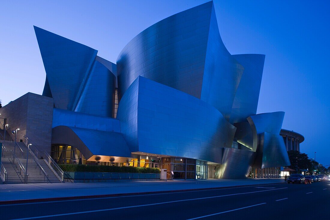 WALT DISNEY CONCERT HALL DOWNTOWN LOS ANGELES CALIFORNIA USA