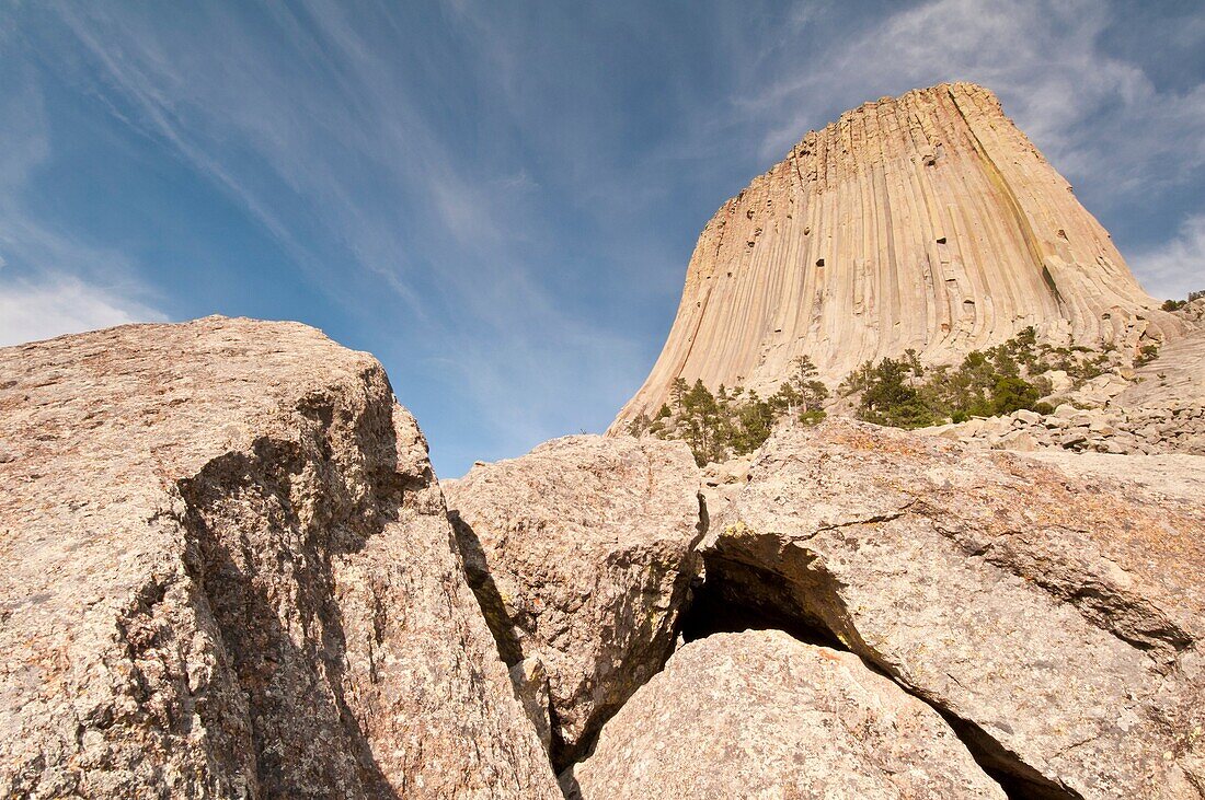 Devil`s Tower National Monument, Wyoming, USA