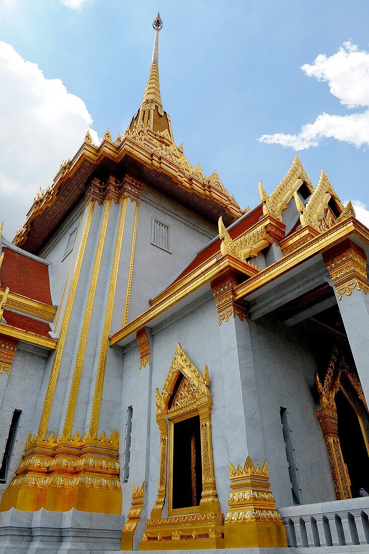 Wat Traimit Phra Maha Mondop Scripture Library of the Golden Buddha, Chinatown, Bangkok, Thailand