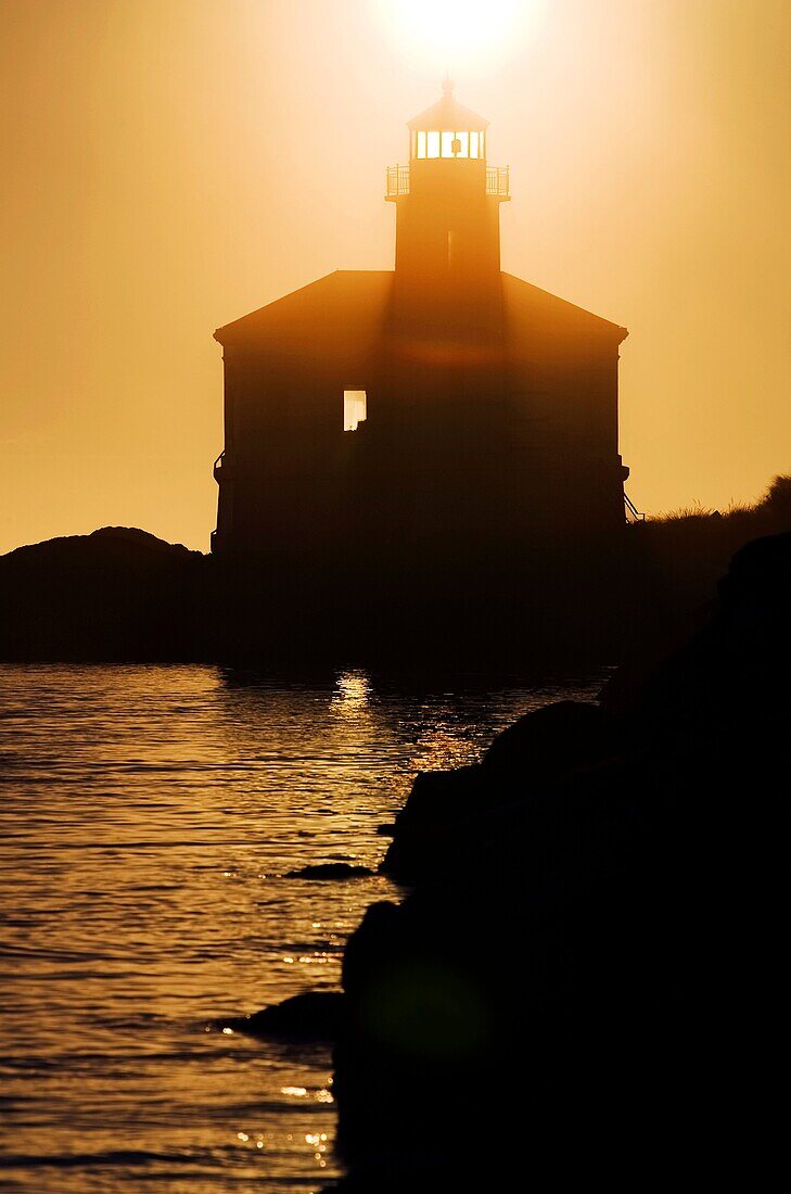 Coquille River Lighthouse at sunset - Bullard´s Beach State Park - Bandon, Oregon