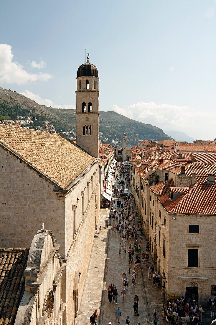 Tourists at Placa Stradun, Dubrovnik, UNESCO World Heritage Site, Croatia