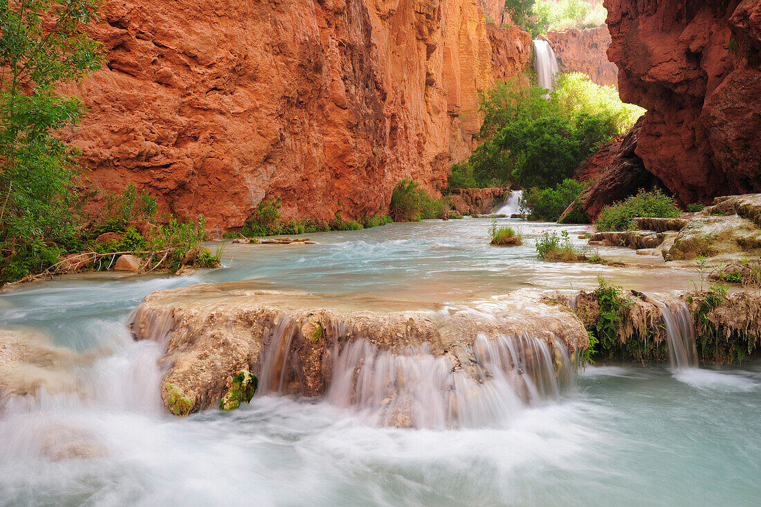 River flowing over sinter steps, Havasu, Supai, Grand Canyon, Grand Canyon National Park, UNESCO World Heritage Site Grand Canyon, Arizona, Southwest, USA, America