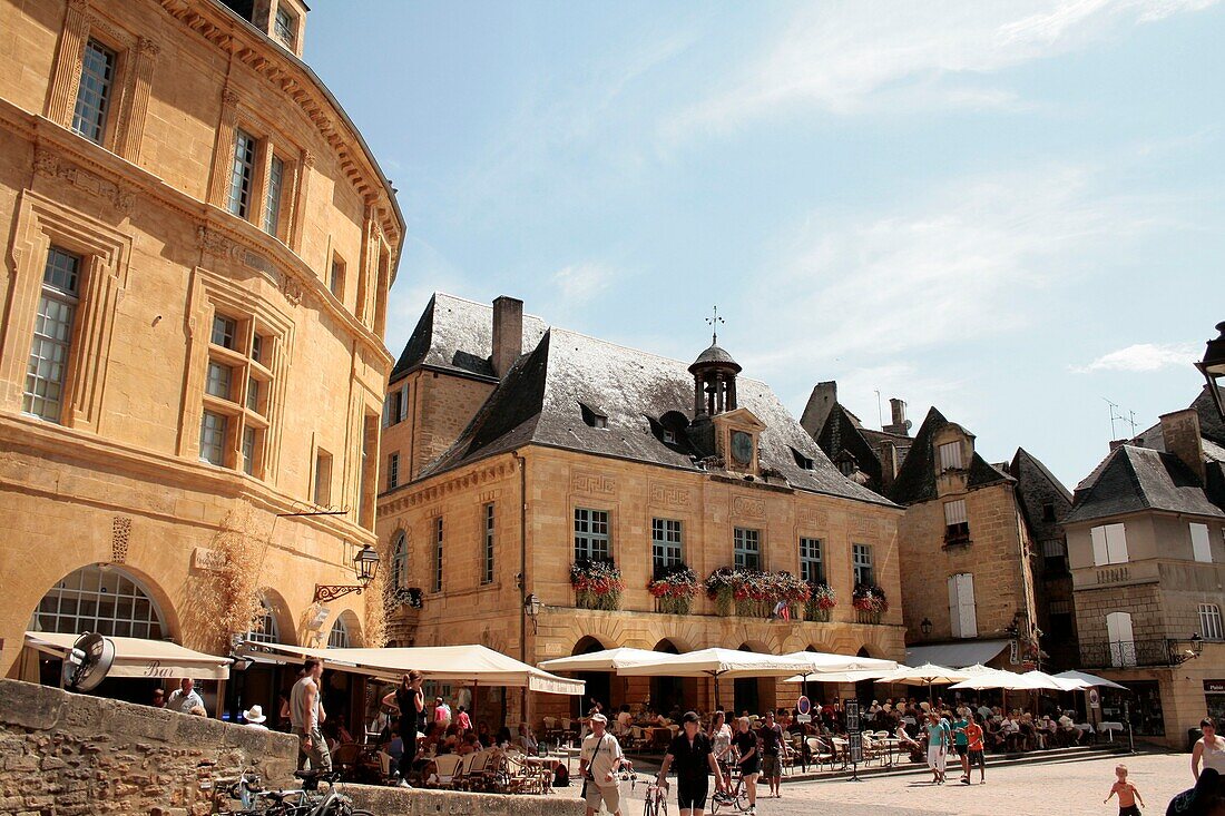 France, Aquitaine, Dordogne, Sarlat, old city, Liberty square