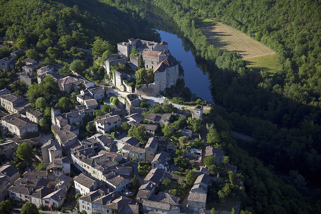France, Tarn et Garonne, Bruniquel village, Aveyron river, aerial view