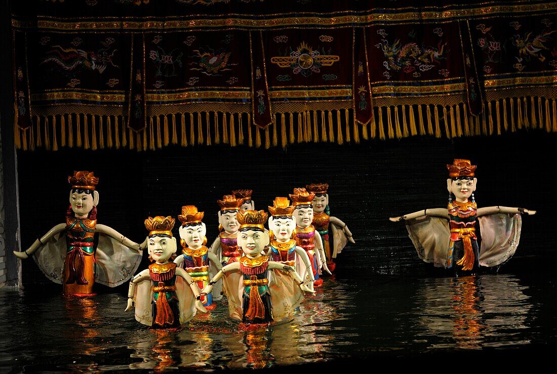 Asia, Southeast Asia, Vietnam, Hanoi, Puppets in the water, Thang Long
