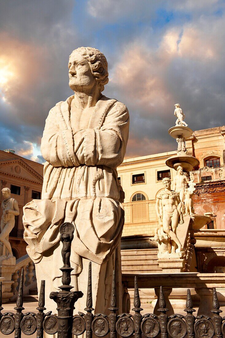 Fountain of Piazza Pretoria by Floentine Mannerist sculptor, Francesco Camilliani  1554- 1555, Palermo, Sicily