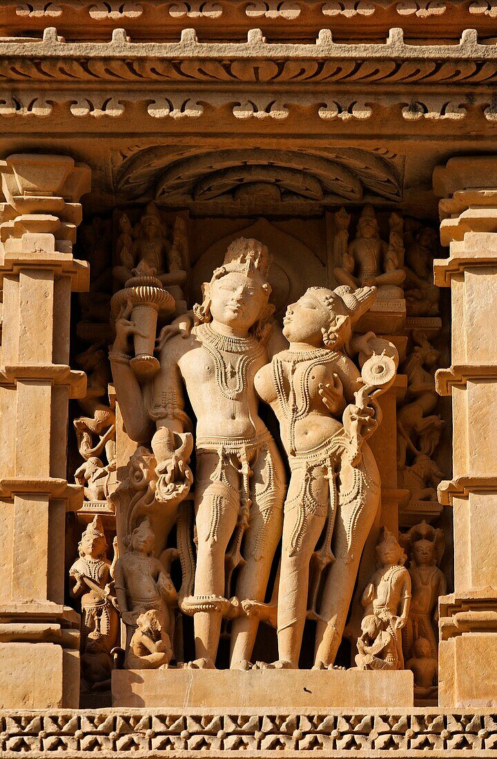 India - Madhya Pradesh - Khajuraho - sculptures on Devi Jagadambi temple