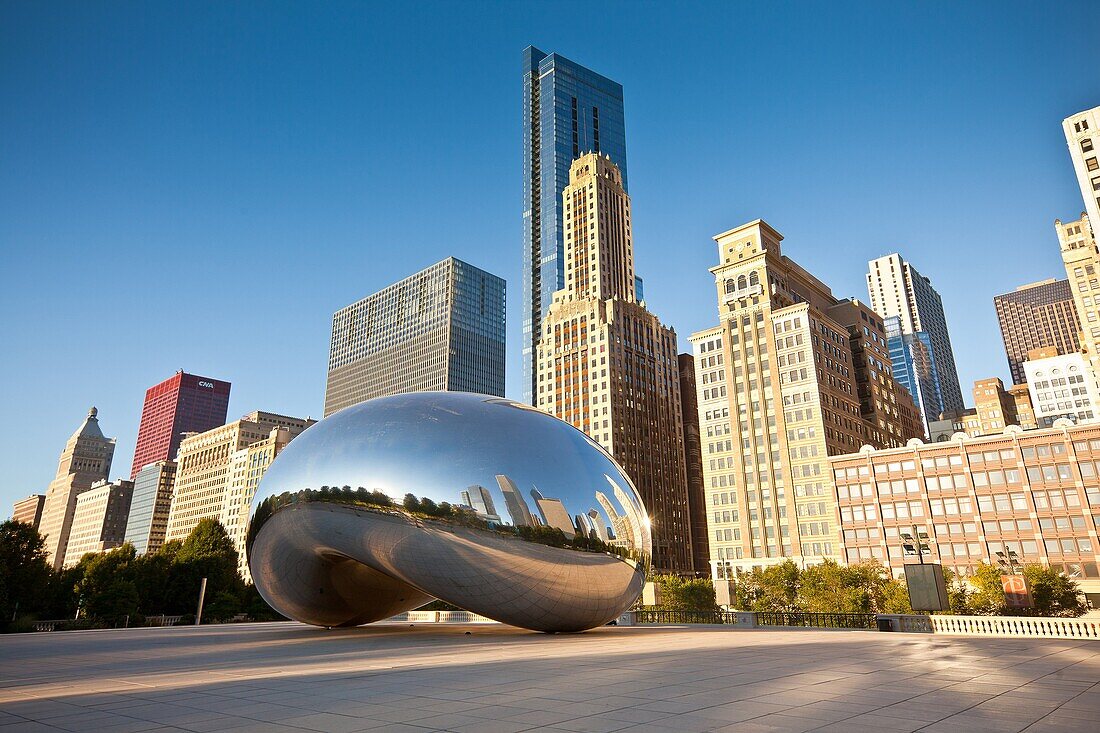 Cloud Gate also knows as the Chicago Bean in Millennium Park in Chicago, IL, USA  The work is the creation of artist Anish Kapoor