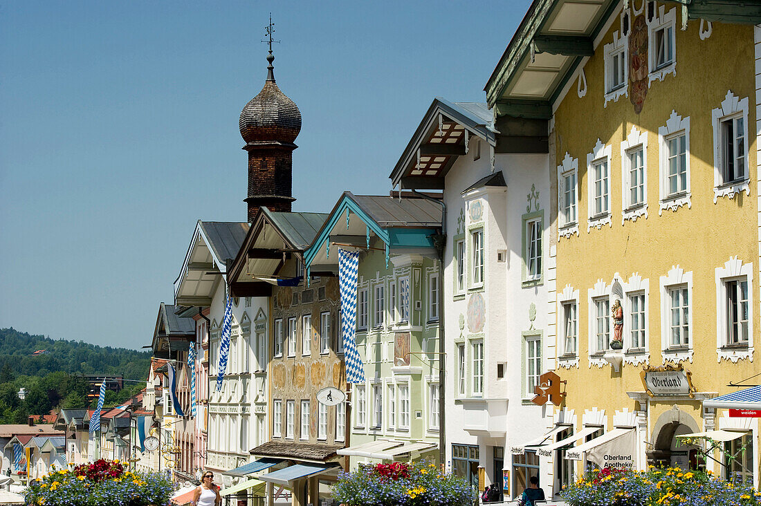Blick in die Marktstraße von Bad Tölz, Oberbayern, Bayern, Deutschland