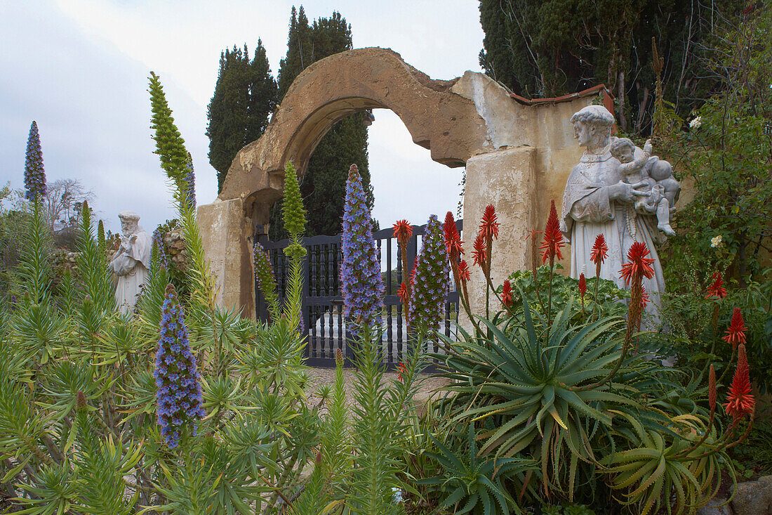 Entrance of the mission San Carlos Borromeo del Rio Carmelo at Carmel-By-The-Sea, California, USA, America