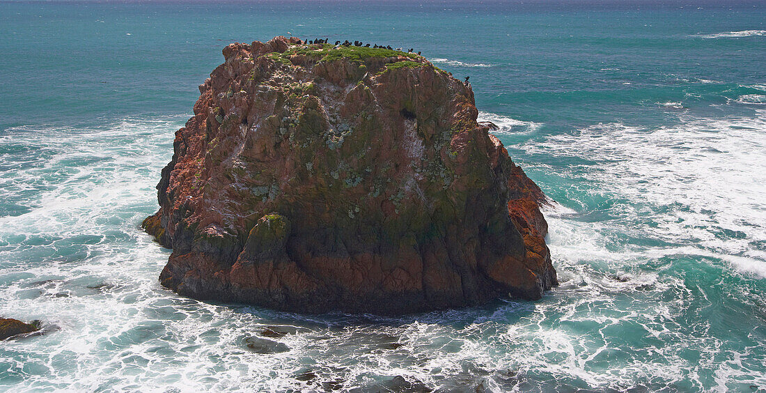 Felseninsel an der pazifischen Küste, Andrew Molera State Park, Big Sur Coast, All American Hwy, Pazifik, Kalifornien, USA, Amerika