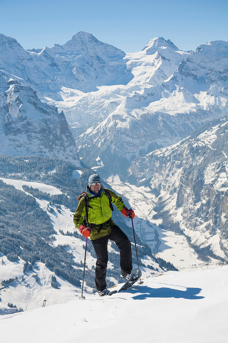 Schneeschuhwandern am Männlichen, Aussichtsgipfel zwischen Grindelwald und Lauterbrunnental, Jungfrauregion, Berner Oberland, Kanton Bern, Schweiz, Europa