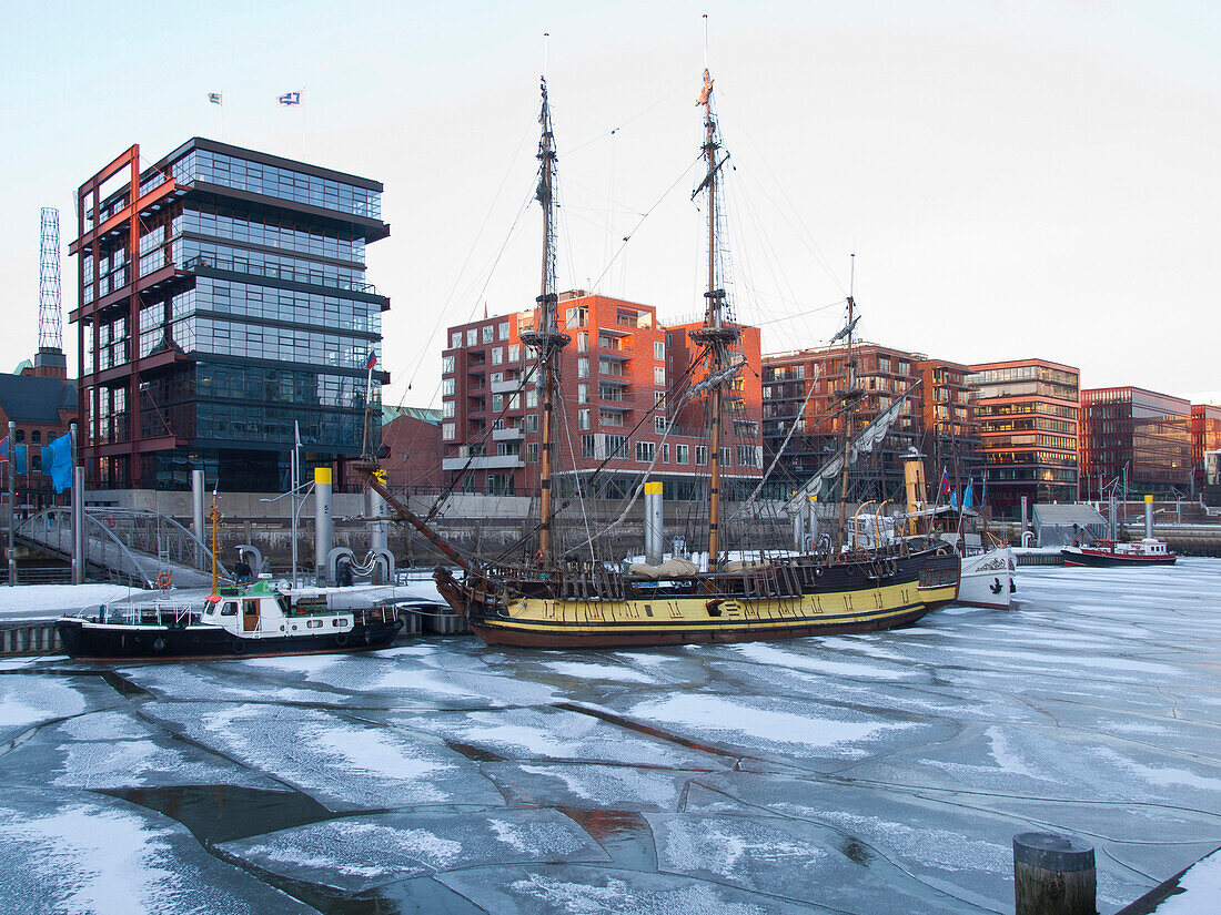 Frozen water in the Harbour City, Hanseatic City of Hamburg, Germany, Europe