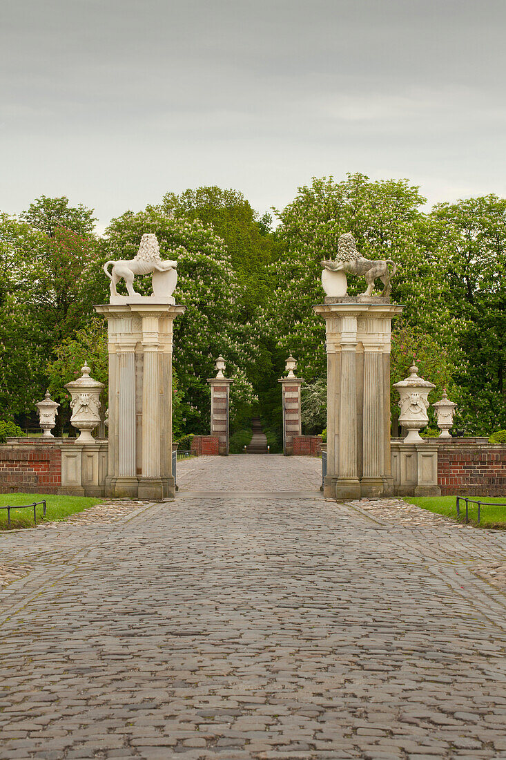 Front gate, Nordkirchen moated castle, Muensterland, North Rhine-Westphalia, Germany, Europe