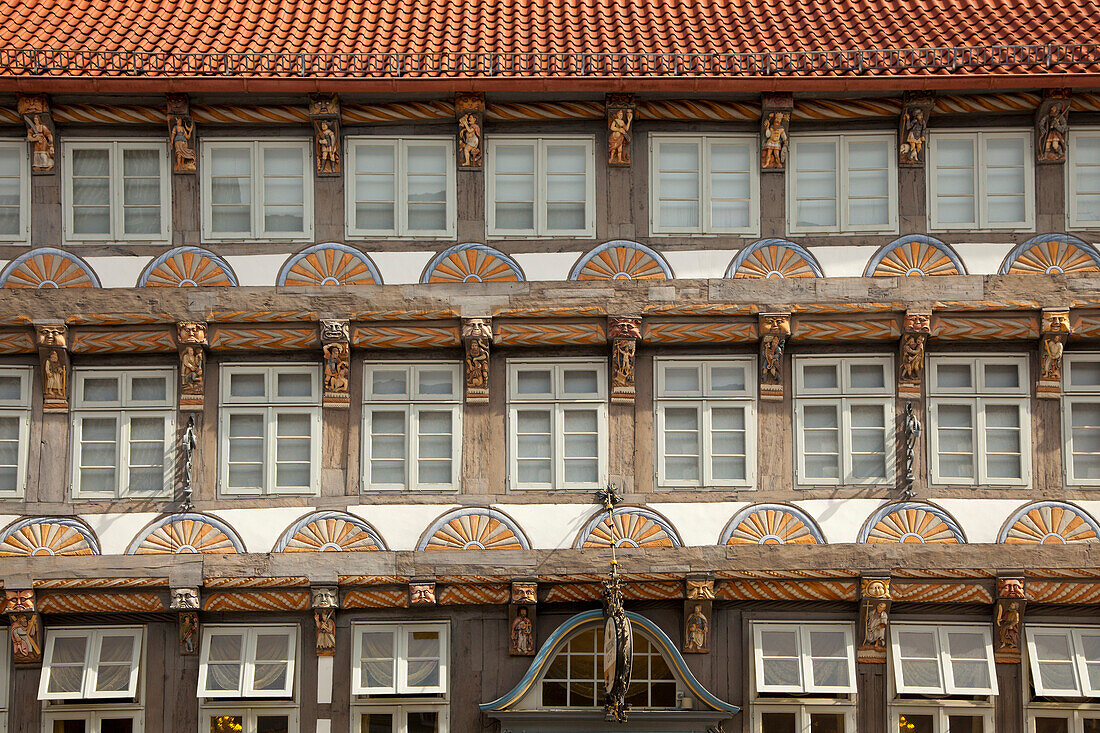 Half timbered facade of the Stiftsherrenhaus, Hamelin, Weser Hills, North Lower Saxony, Germany, Europe