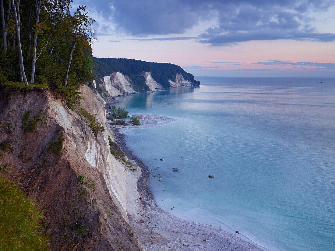 Kreideabbruch an Kieler Ufer, Kreideküste im Nationalpark Jasmund, Insel Rügen, Ostsee, Mecklenburg Vorpommern, Deutschland, Europa