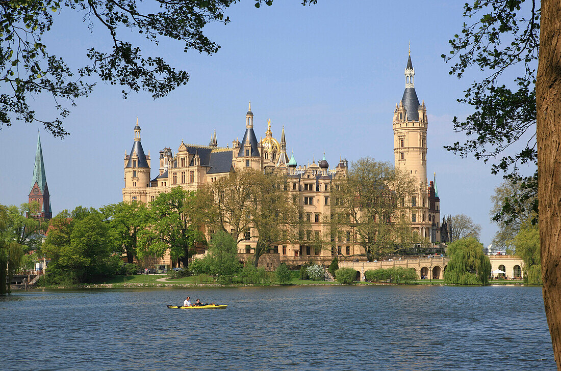 Lake Schweriner See with castle and cathedral, Schwerin, Mecklenburg Western Pomerania, Germany, Europe