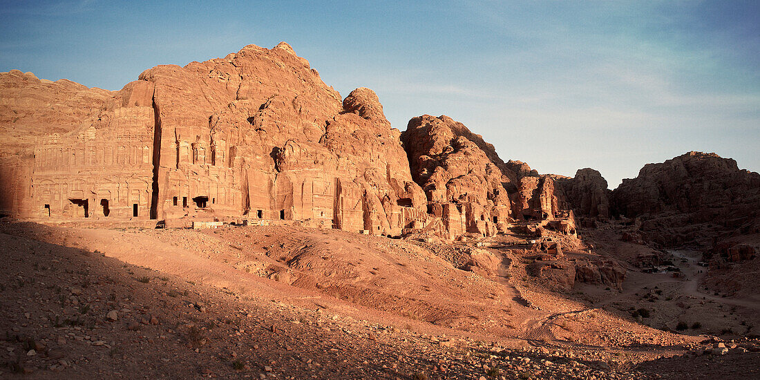 Königsgräber bei Sonnenuntergang, Petra, UNESCO Weltkulturerbe, Wadi Musa, Jordanien, Naher Osten, Asien