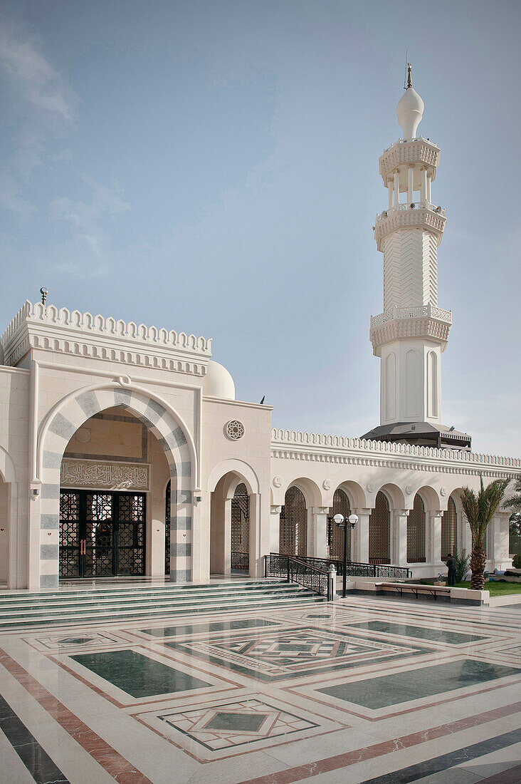 Innenhof der Al Sharif Al Hussein bin Ali Moschee, Golf von Akaba, Rotes Meer, Jordanien, Naher Osten, Asien