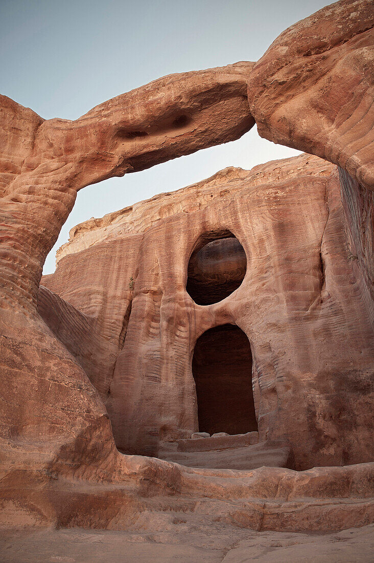 Höhlengrab Eingang in Petra, UNESCO Weltkulturerbe, Wadi Musa, Jordanien, Naher Osten, Asien