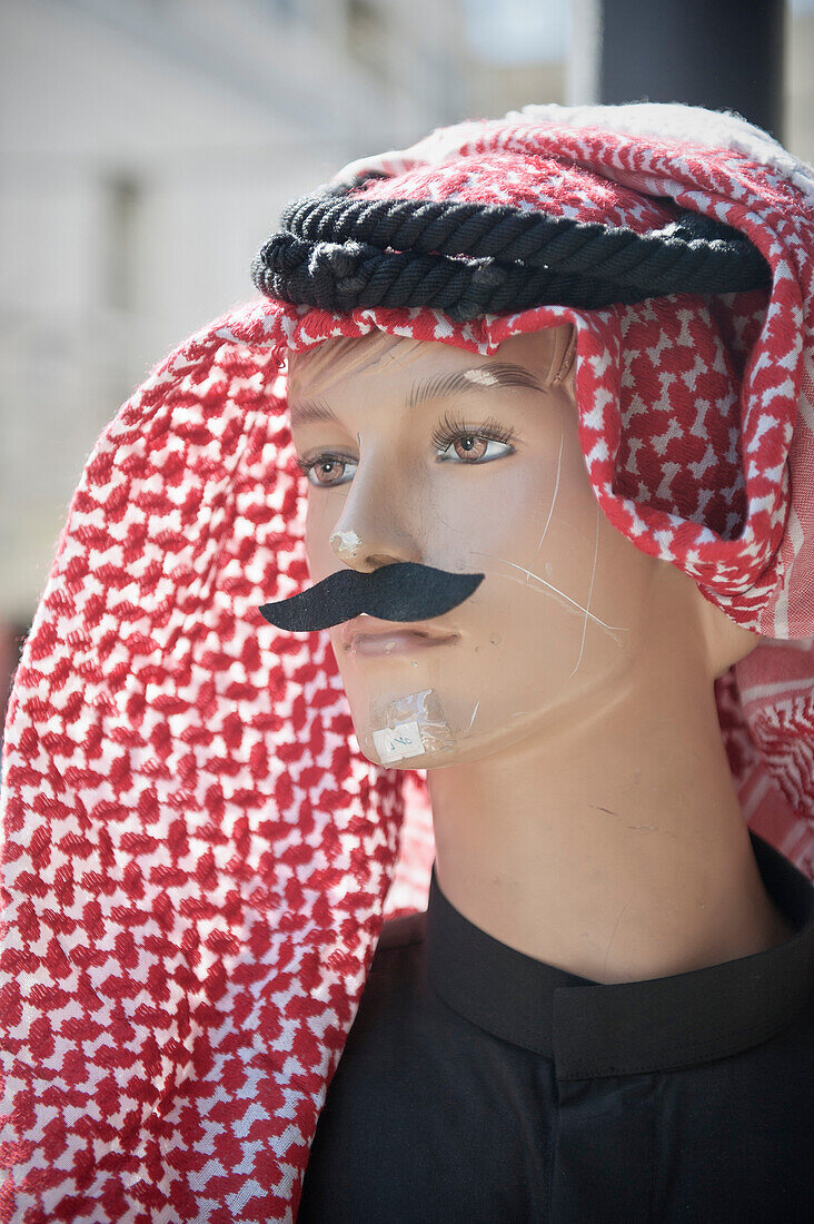 Schaufensterpuppe mit Schnurrbart und Arabischer Kopfbedeckung, Hauptstadt Amman, Jordanien, Naher Osten, Asien