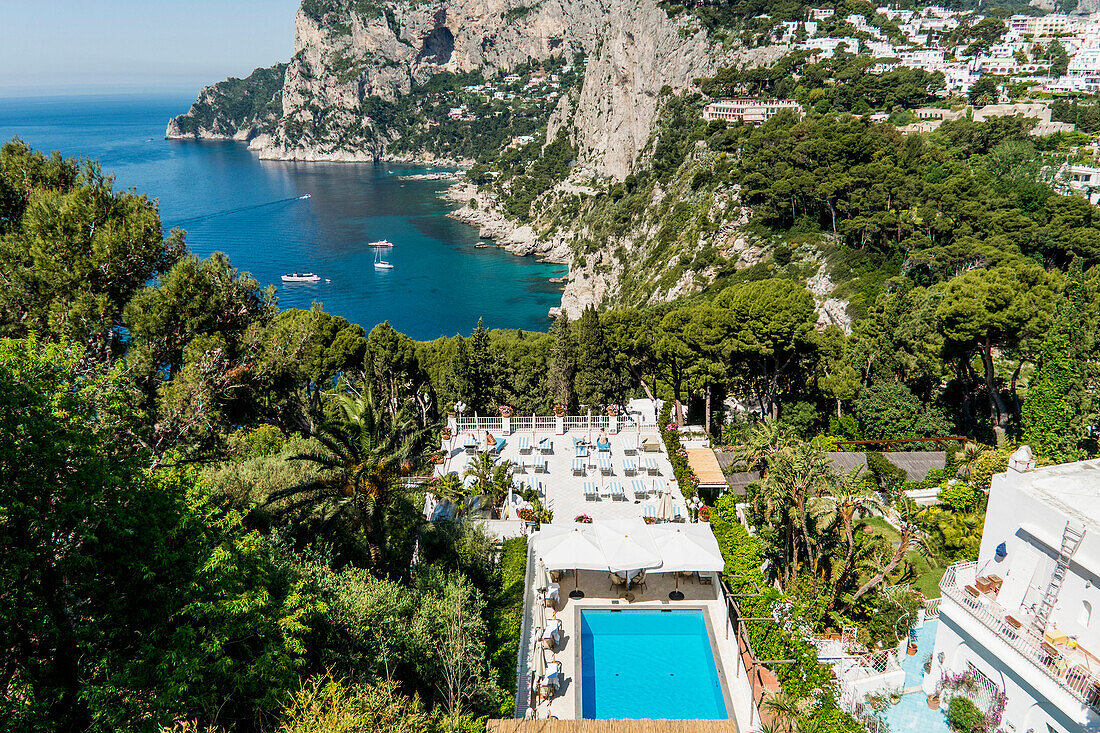 Blick auf Marina Piccola und Hotel Villa Brunella, Capri, Kampanien, Italien