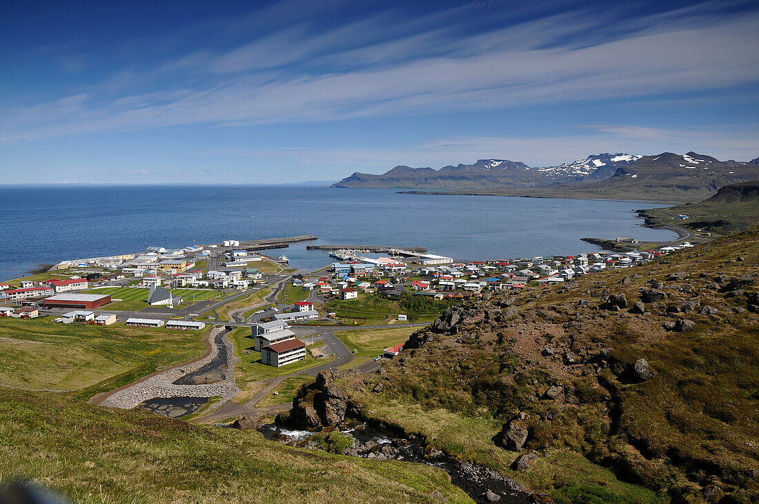 Der Küstenort Olafsvik auf der Snaefellsnes Halbinsel, Nordküste, West Island, Europa