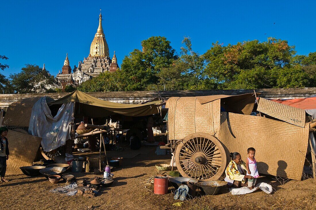 Myanmar (Burma), Mandalay State, Bagan (Pagan), Old Bagan, Ananda Temple (Pahto Ananda, beginning 12th), the day of Pyatho full moon (december/january) starts the Ananda festival gathering thousands of pilgrims