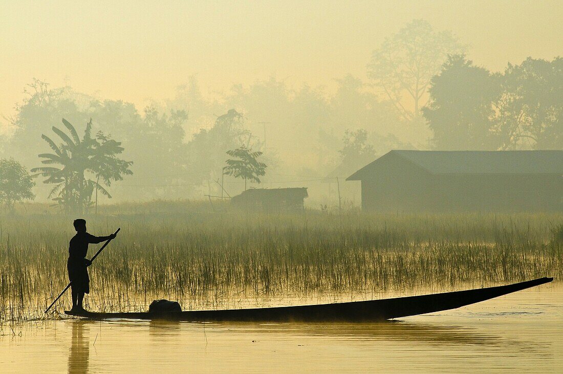 Myanmar (Burma), Shan State, Pindaya, Shwe Yan Pye, fishermen on the lake