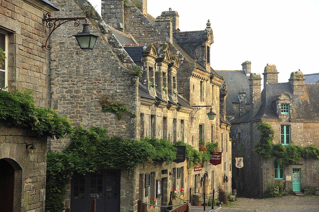 France, Finistère (29), Locronan, village labeled The Most Beautiful Villages of France, the houses of the church square