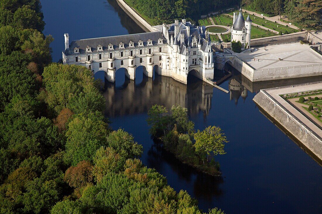 France, Indre-et-Loire (37), the Chenonceau castle (XVI century), history monument, built on the Cher, it is also called the Chateau des Dames, (aerial view)