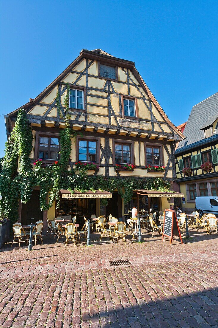 Alsace , architecture , blue , building , color image , day , Europe , France , Haut-Rhin , house , idyll , idyllic , Kaysersberg , outdoor , sky , vertical , V04-1585450 , AGEFOTOSTOCK 