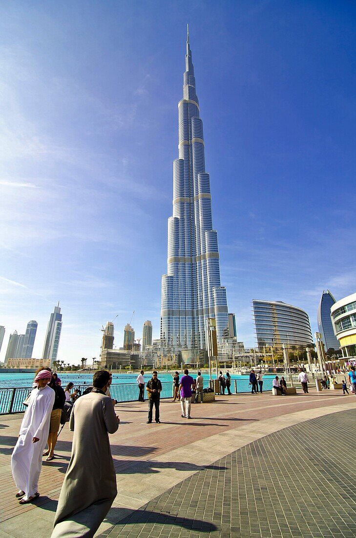 Burj Khalifa, world´s tallest tower, in Dubai, United Arab Emirates