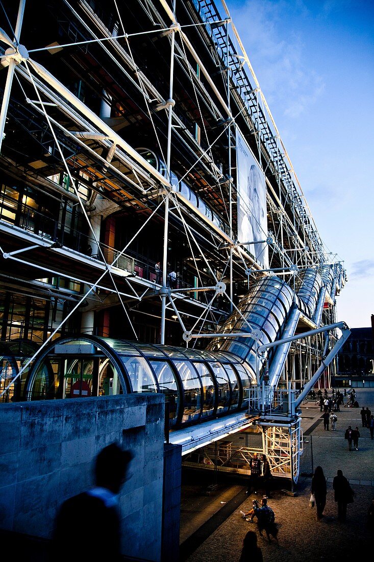 France, Paris, Centre Pompidou, by architects Renzo Piano, Richard Rogers and Gianfranco Franchini