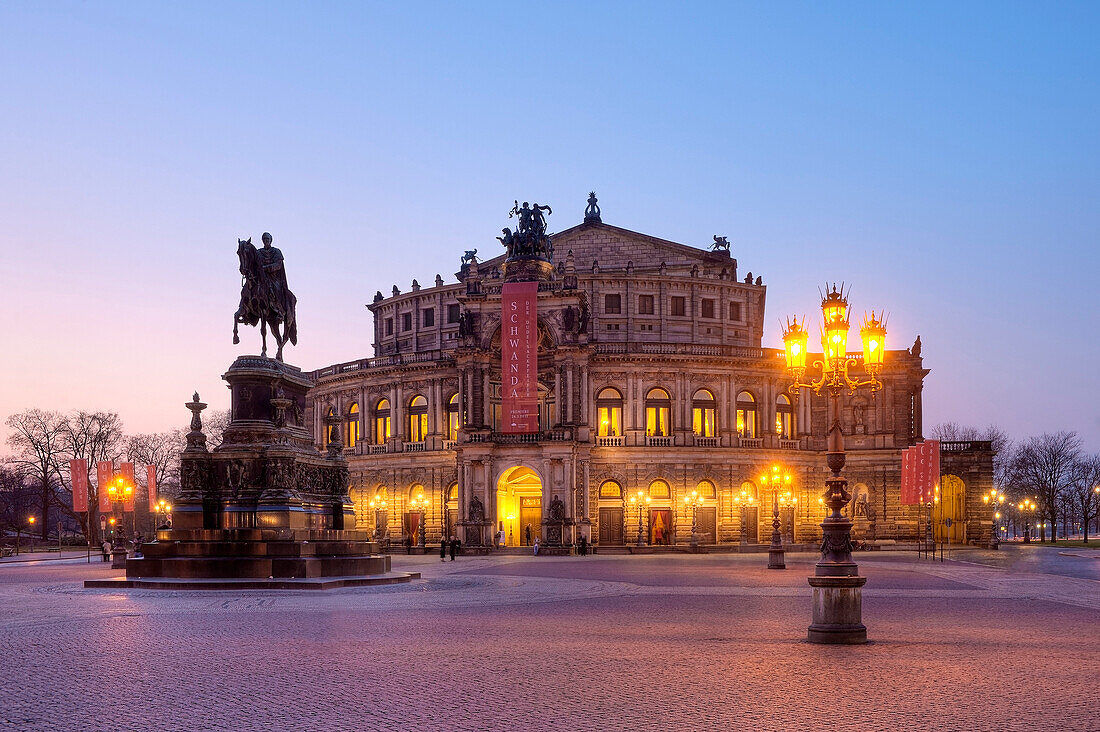 Semper opera in the evening light, Dresden, Saxony, Germany, Europe