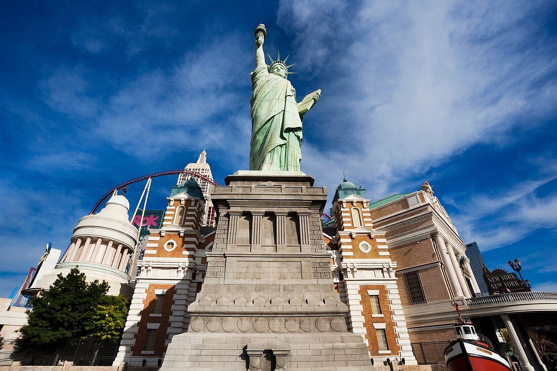 USA, Nevada, Las Vegas, New York-New York Hotel, Statue of Liberty