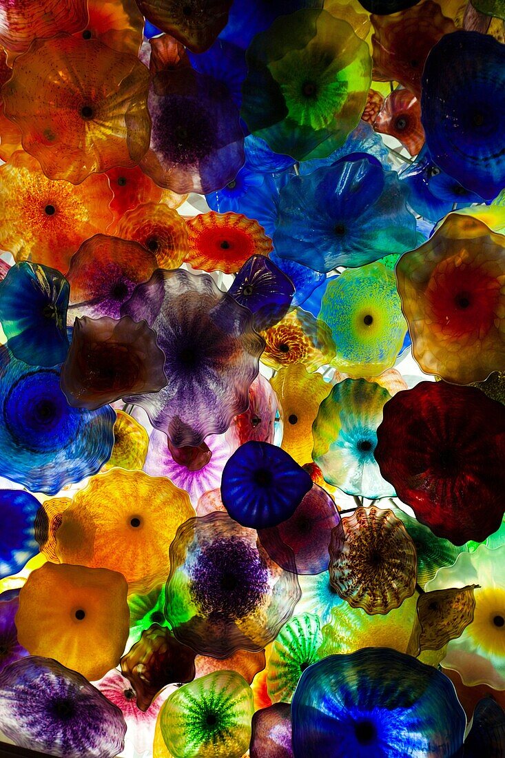 USA, Nevada, Las Vegas, The Bellagio Hotel, glass-flowered ceiling by Dale Chihuly