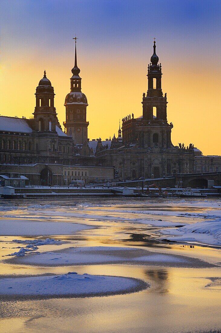 Dresden, Frozen River Elbe with residence castle und Hofkirche, Dresden, Saxony, Germany, Europe