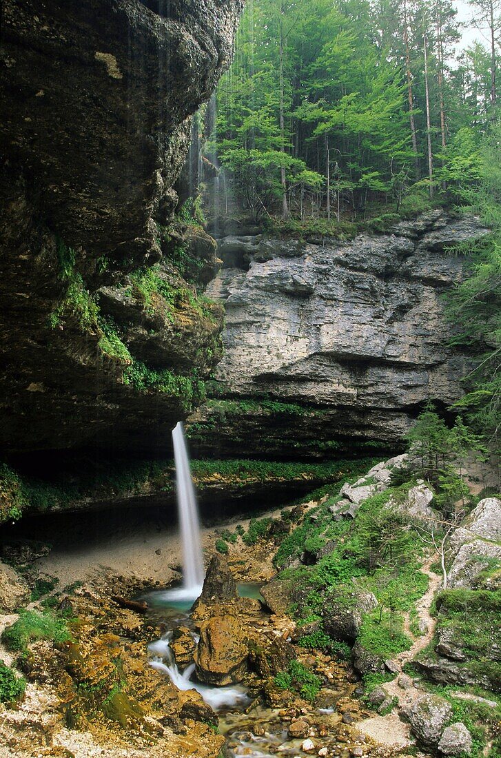 Waterfall of Pericnik - Zgornji, 16m -, Slovenia