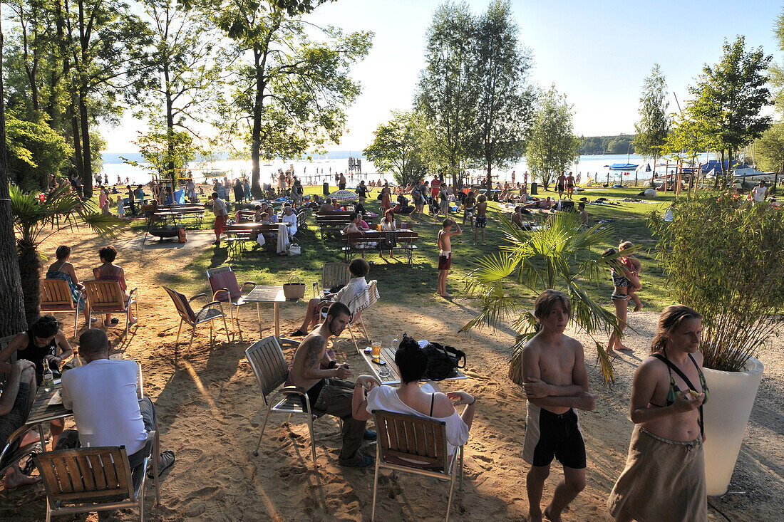 People on the shore of lake Ammersee, Herrsching, Upper Bavaria, Germany, Europe