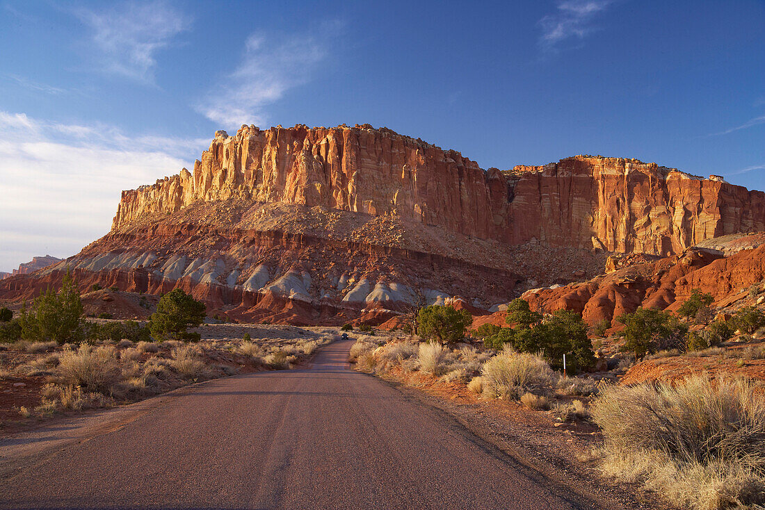 Along the Waterpocket Fold, Scenic Drive, Capitol Reef National Park, Utah, USA, America