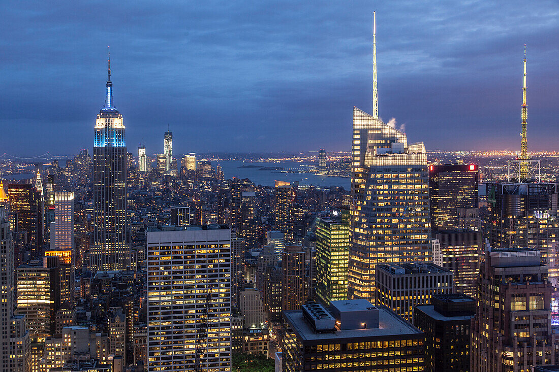 Manhattan Skyline vom Rockefeller Center gesehen, Architekt Raymond Hood, Manhattan, New York City, New York, USA