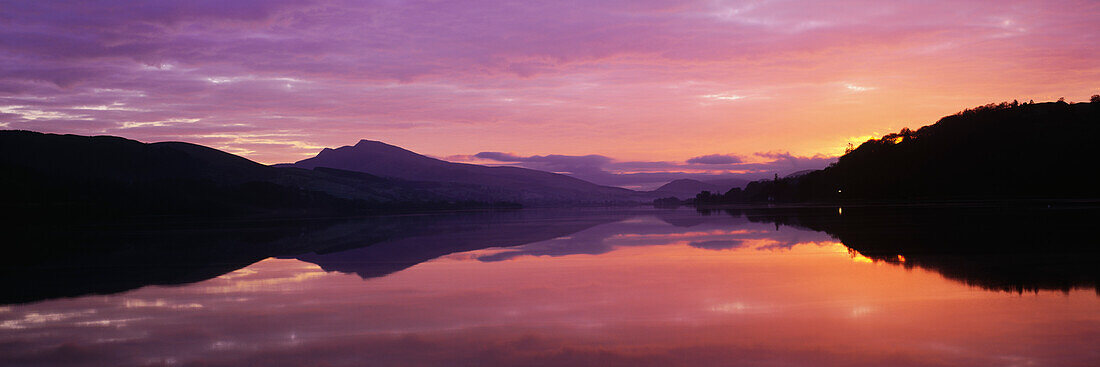 See Bala beim Sonnenuntergang, Snowdonia Nationalpark, Wales
