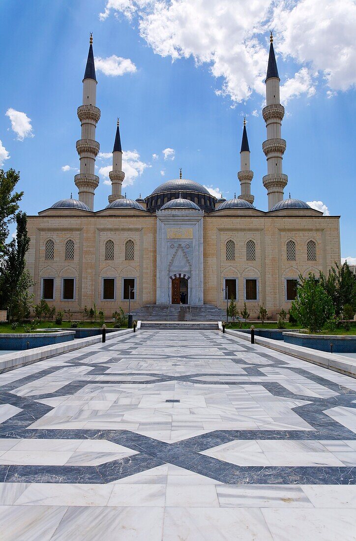 Turkmenistan - Ashgabat - the Azadi mosque