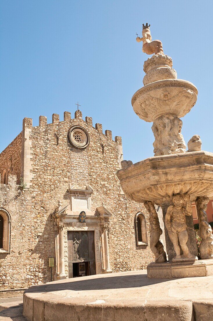 Taormina Cathedral, Cathedral of San Nicolo, and baroque fountain, Piazza Del Duomo, Taormina, Sicily, Italy