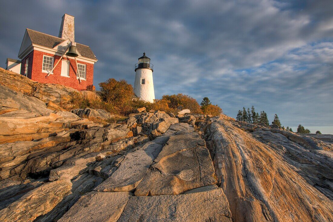 The Pemaquid Point Lighthouse perched on fantastic rock formations, Bristol, Maine, USA